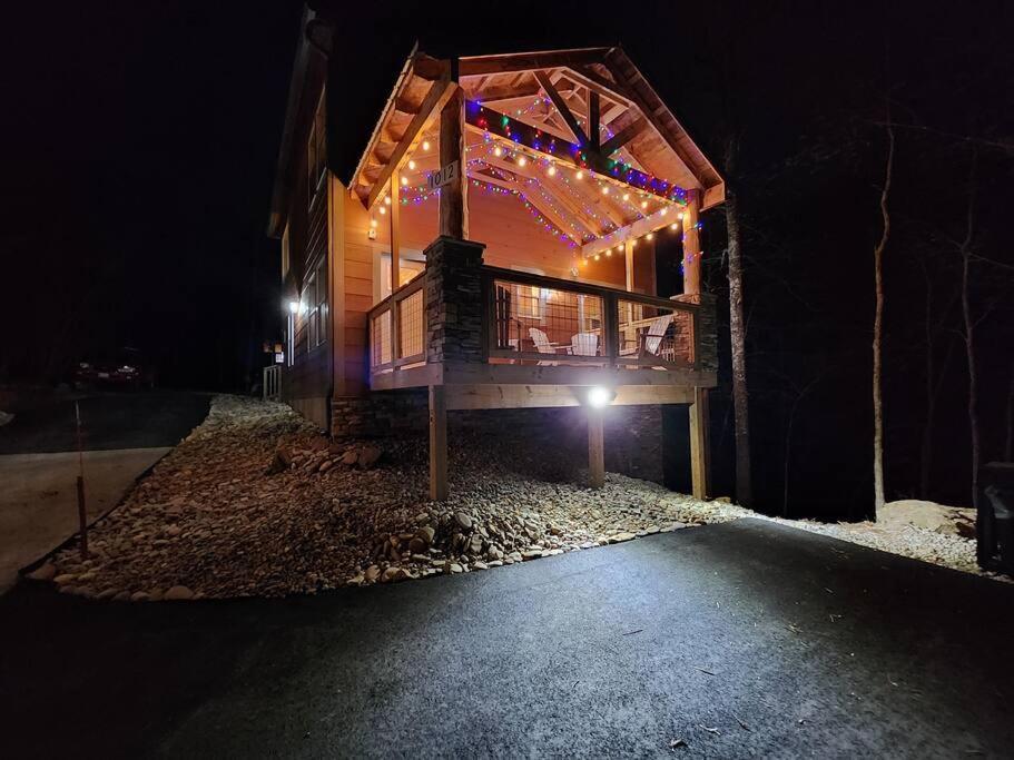 Dancing Bear Cabin- Relax & Enjoy!