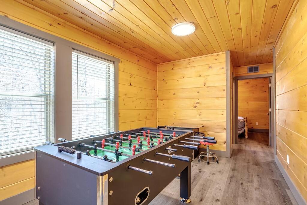 Dancing Bear Cabin- Relax & Enjoy! Holiday home *