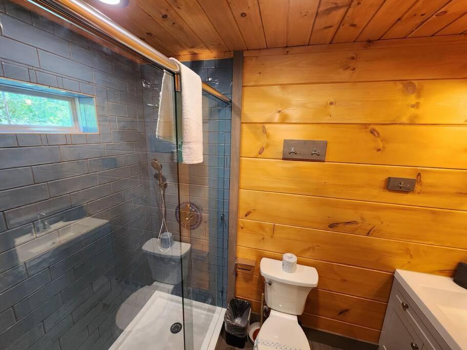 Dancing Bear Cabin- Relax & Enjoy! Holiday home Sevierville